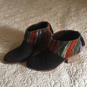 Toms booties